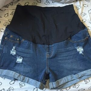 Women’s maternity shorts XL